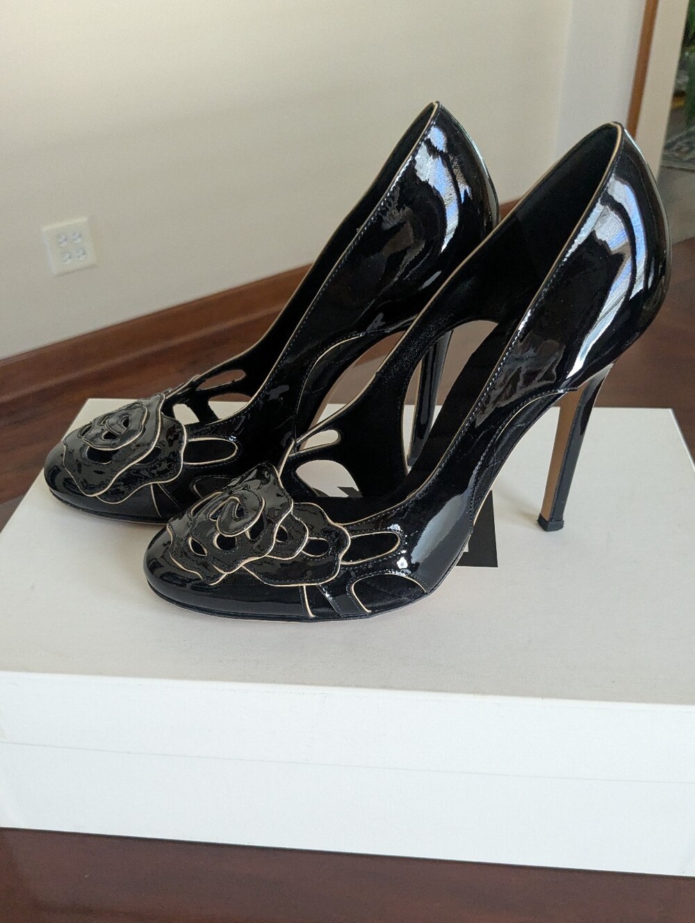 D&G Black Patent Floral Applique High Heel Pumps